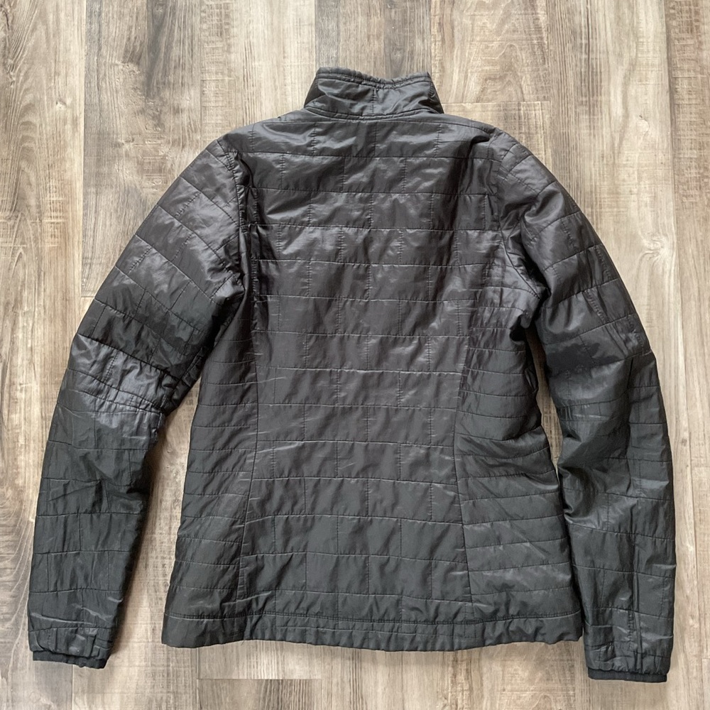 Patagonia woman’s nano size small - Picture 7 of 7